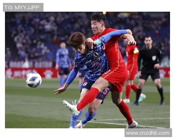 足球明星侧身施展剪刀腿技艺瞬间引发全场惊叹与热烈掌声